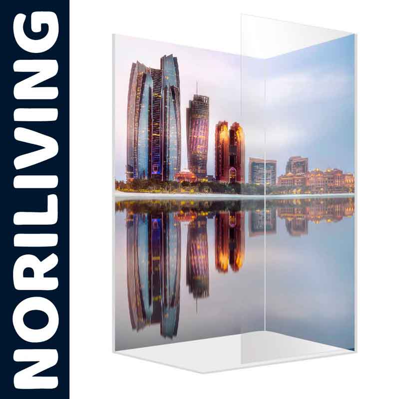Dekoratives Glasbild mit modernen Hochhäusern und ihrer Spiegelung, präsentiert von NORILIVING