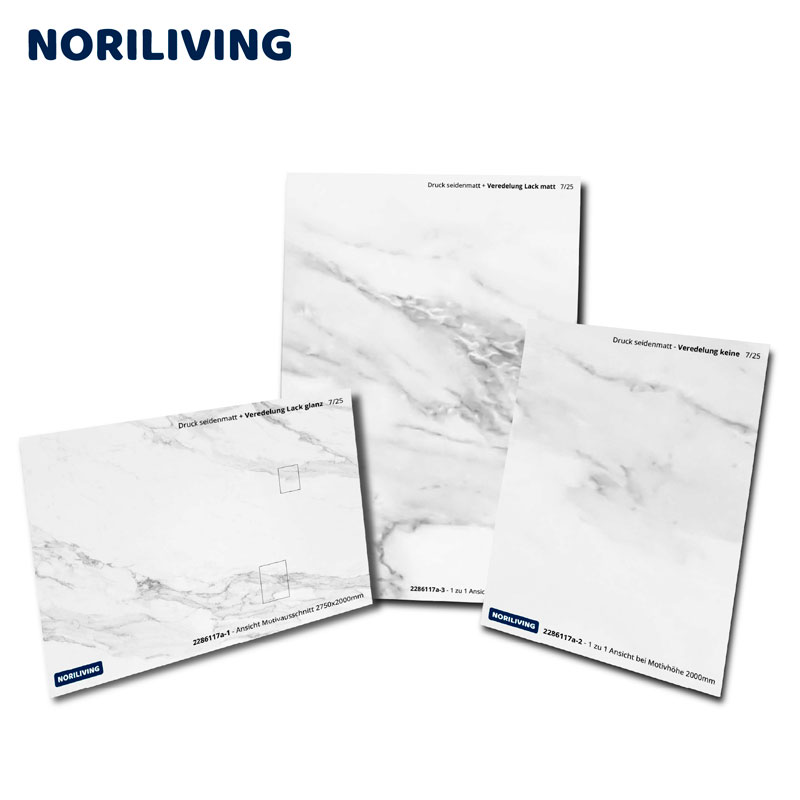 Noriliving Marmor-Dekorplatten in Seidenmatt mit Verschiedenen Veredelungen Drei Noriliving Marmor-Dekorplatten in Seidenmatt mit glänzender, matter und keiner Veredelung